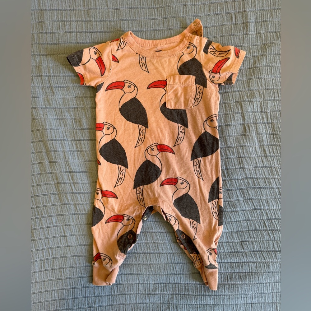 Tea collection Toucan romper 9-12mo